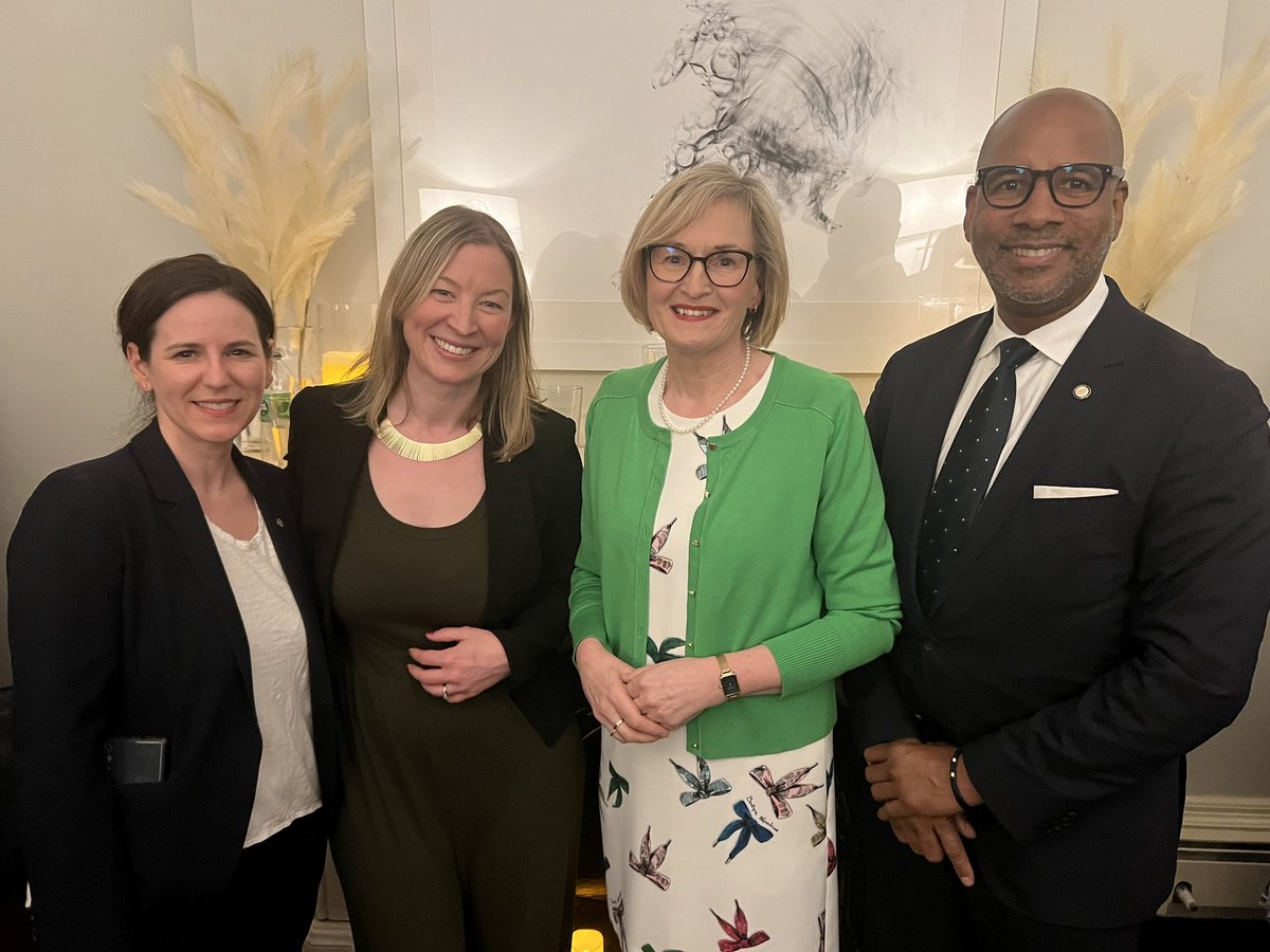 jrcolimon's tweet photo. Earlier this week, I had the privilege of meeting Commissioner @McGuinnessEU in a private setting in Boston to mark 50 years of Ireland in the European Union ๐ช๐บ ๐ฎ๐ช #EU50. Thanks to @IrelandBoston for inviting @BostonOEOI to join in celebrating such milestone.
#IrelandBoston https://t.co/o9xlJ6ypRW