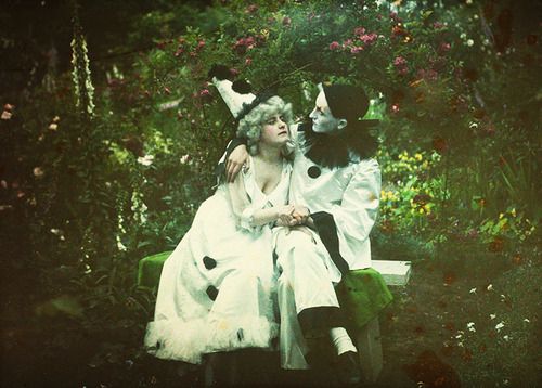 wikivictorian's tweet photo. 'Mime in Love' autochrome pictures. Photographed by Alfonse Van Besten. Photographed in 1912. https://t.co/1tuLknSH9X