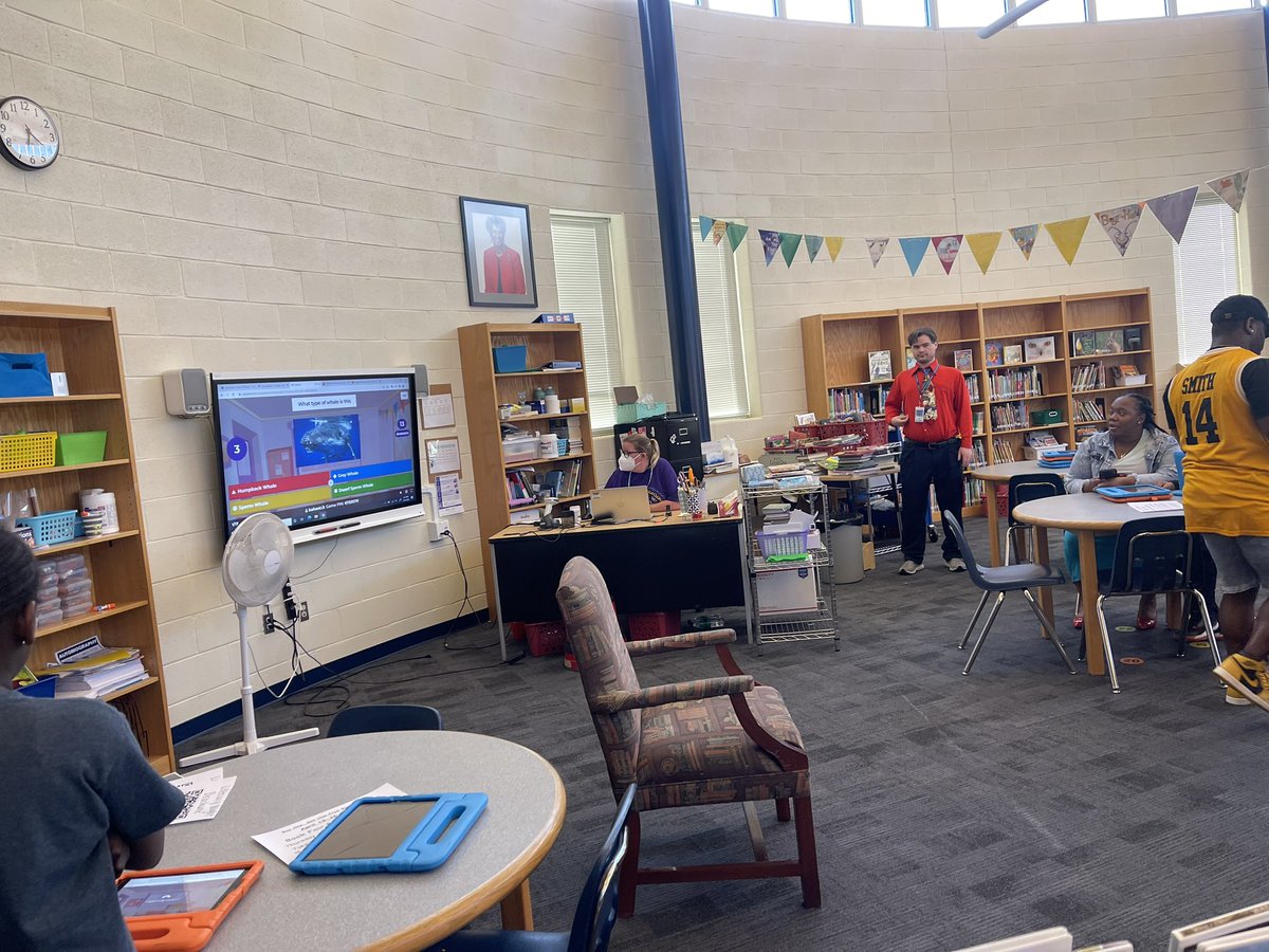 Literacy night highlights! Using functional text and applying reading/writing strategies to create an undersea snack following a recipe! Students also went under sea to search for sight words, and created slime! <a href="/FFES_PWCS/">FFES_FantasticFitzies</a> <a href="/PWCSNews/">PWCS</a>