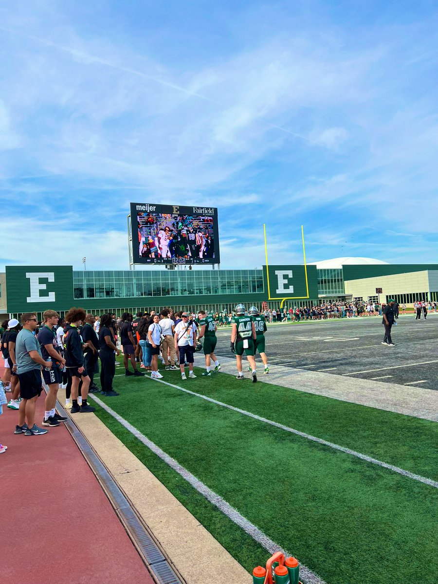 MykelDavis1of1's tweet image. had a fun time at @EMUFB, want to thank @SchillerWilson for the invite. Loved the place most definitely want to come back! #ETuff