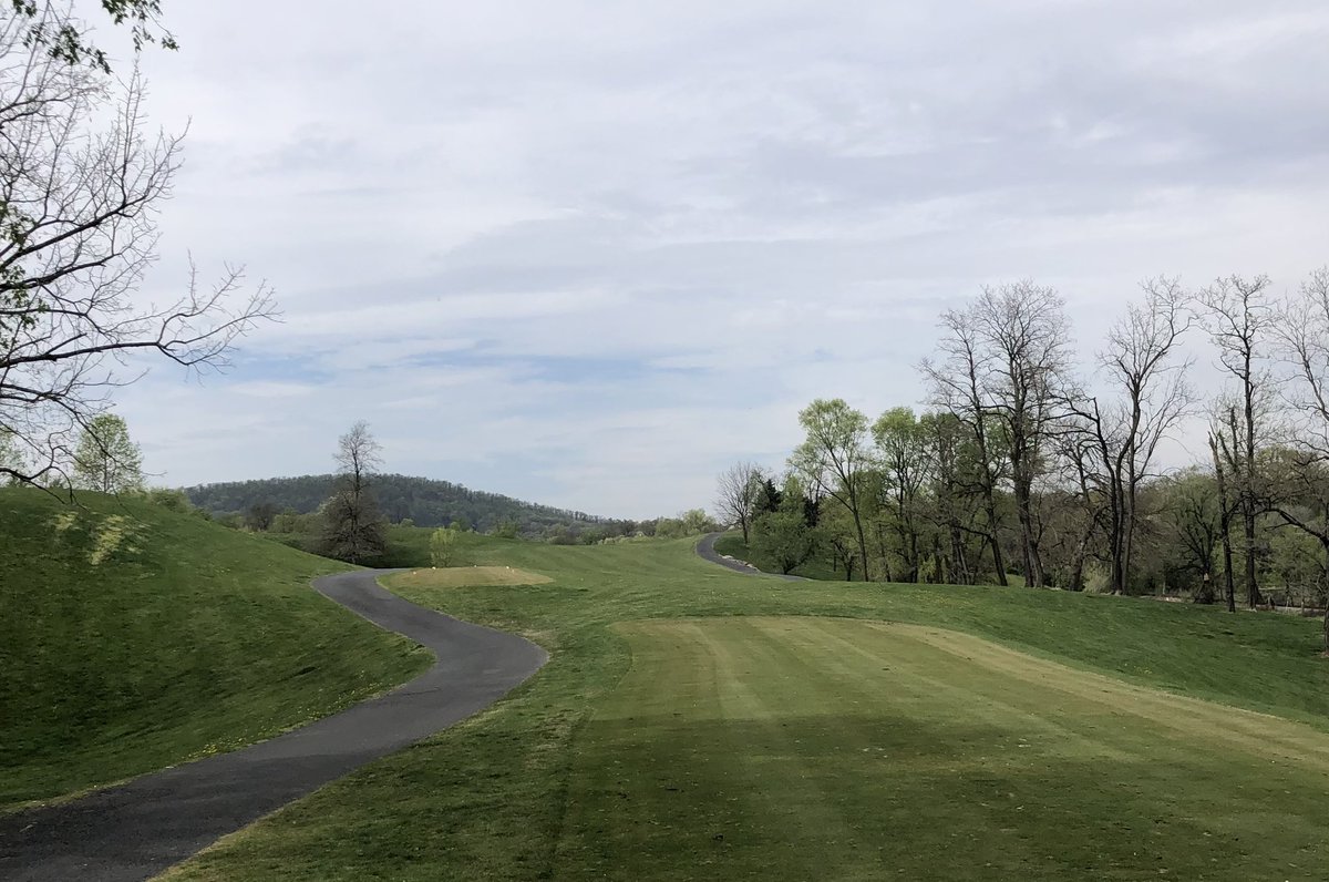 Golf trip kicks off at Rock Harbor Golf Course, The Rock Course, Winchester, Virginia.  (My 181st course) Beautiful 36 hole facility.  Incredible design and loaded with amazing variety of challenging holes!  Monster moving greens and unique!  <a href="/RockHarborGolf/">Rock Harbor</a>