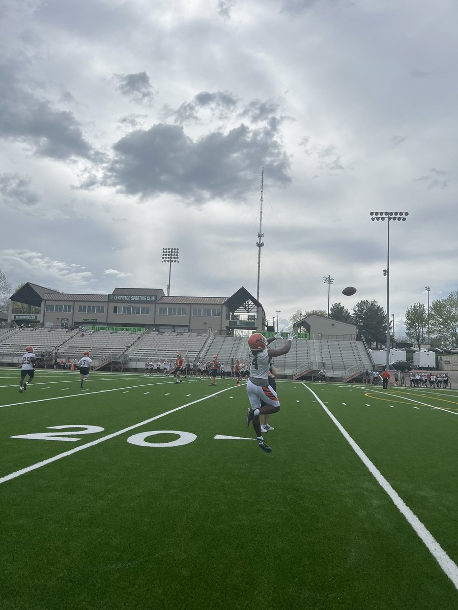 Gtown_Football's tweet photo. 𝐏𝐑𝐀𝐂𝐓𝐈𝐂𝐄 𝟖✅
#TheProwl Continues!

#TigerPride🐅 | #TheProwl https://t.co/HL1GTxk15y