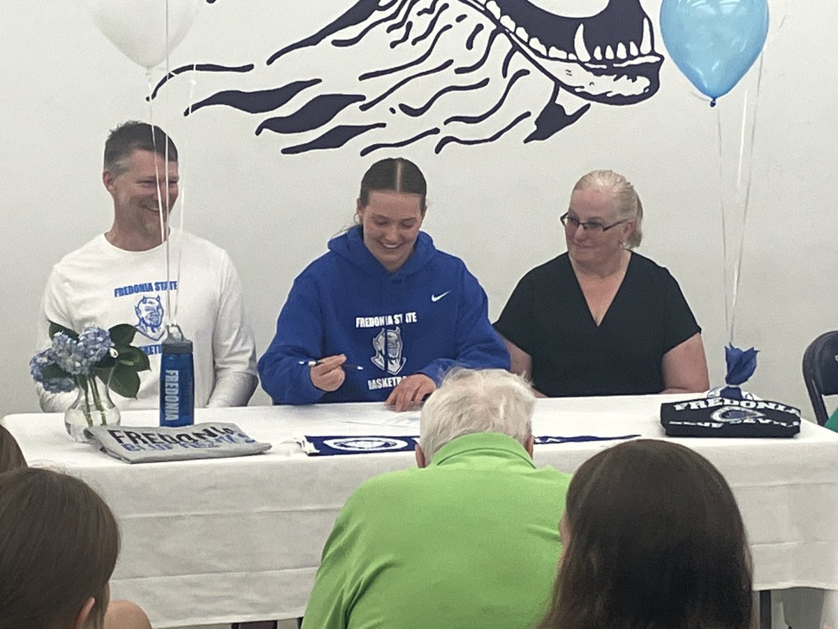 USCSD_Wolves's tweet photo. Three Lady Wolves basketball players make their college commitments. https://t.co/RgDG0H0oYj