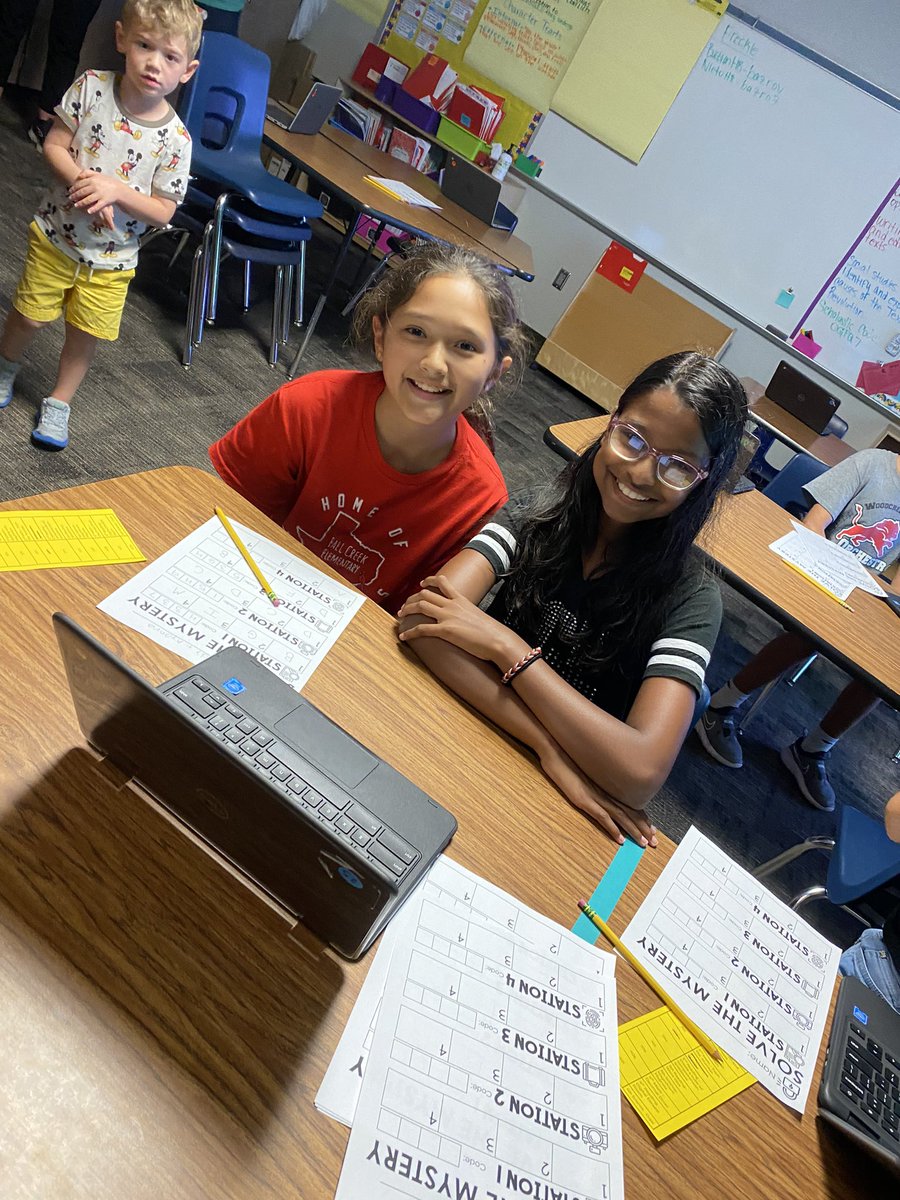 MrsNieto_FCE's tweet photo. What happens when you come to school on a Friday night? Well you make some inferences to “escape the room” and earn some Cardinal Cash to boot! #WereSoFly #ShowMeTheMoney @HappyLiteracy @HumbleISD_FCE https://t.co/4bmstp1600