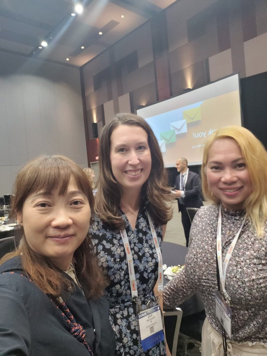 HollyMarieMD's tweet image. Look who I ran into at #SCMS2023 #NKFClinicals! @ISMMSKidney