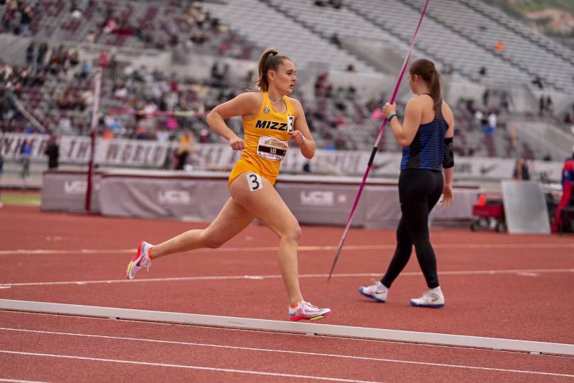 Women’s 800m ⏱️ 4. Kelsey Schweizer - 2:06.81 (PB) Brianna Lee - 2:12.20 (PB)