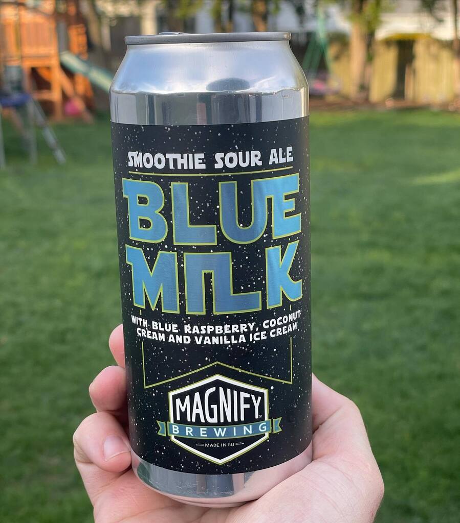 aic_podcast's tweet photo. 🍻STAR WARS BEER?!🍻

If it isn’t toys, vinyl, or movies… it’s beer. Huge shouts to @magnifybrewing for absolutely CRUSHING this galactic #BlueMilk beer. My goodness, this stuff is unbelievably good. 🤤

#MTFBWY

#beer #craftbeer #magnifybrewing #sourbe… https://t.co/BRsX6qGHB1 https://t.co/ubA36PKQBd