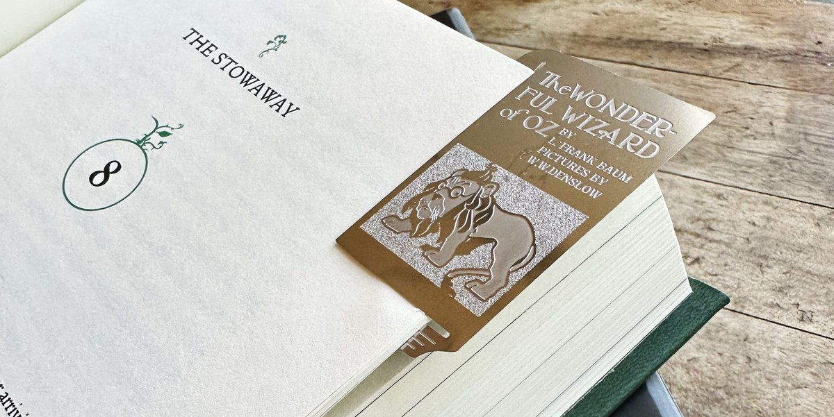 PenChalet's tweet photo. In case you missed it, there's a new favorite necessity you never knew you needed around here, the Wearingeul Edge Bookmarks: https://t.co/DOeXA6RFF9 #literature #lit #books #tressa #wearingeul #penchalet #foliosociety #fancybook #fancybookmark #bookmark #journaling #bookholder https://t.co/PNCQi4kxxw