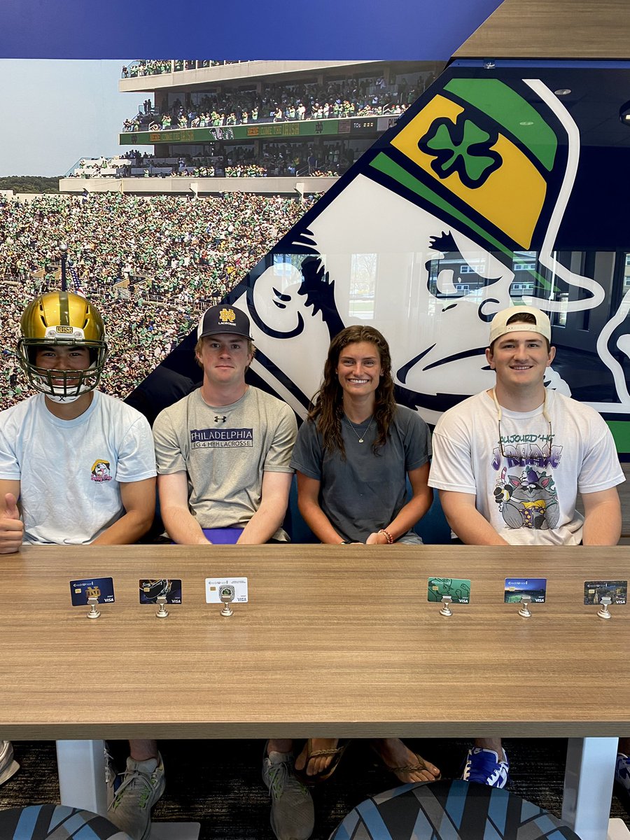 emooney3's tweet photo. I stopped by the new Credit Union 1 branch today on Howard st., and signed up for my Fighting Irish checking account. 10/10 experience! CU1 is the Official Banking Partner of Notre Dame Athletics, so I got to choose a sweet new card in ND colors:-)  #CU1Irish #ad https://t.co/pUknpjpJQs