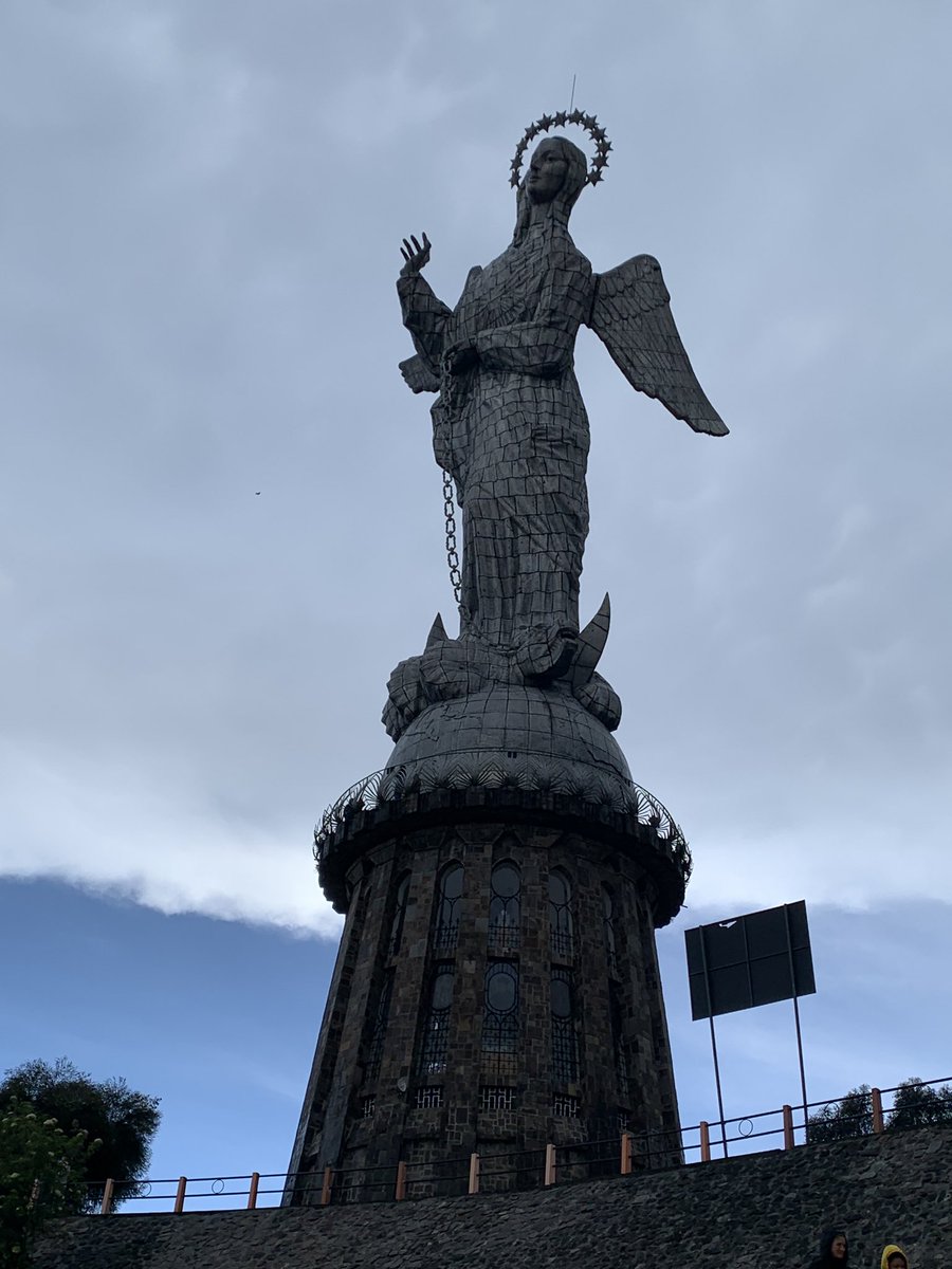 WorldExplorers2's tweet photo. Sightseeing around Quito. #weareworldexplorers #explorica #mursdinspires https://t.co/OFxqLHc8xe