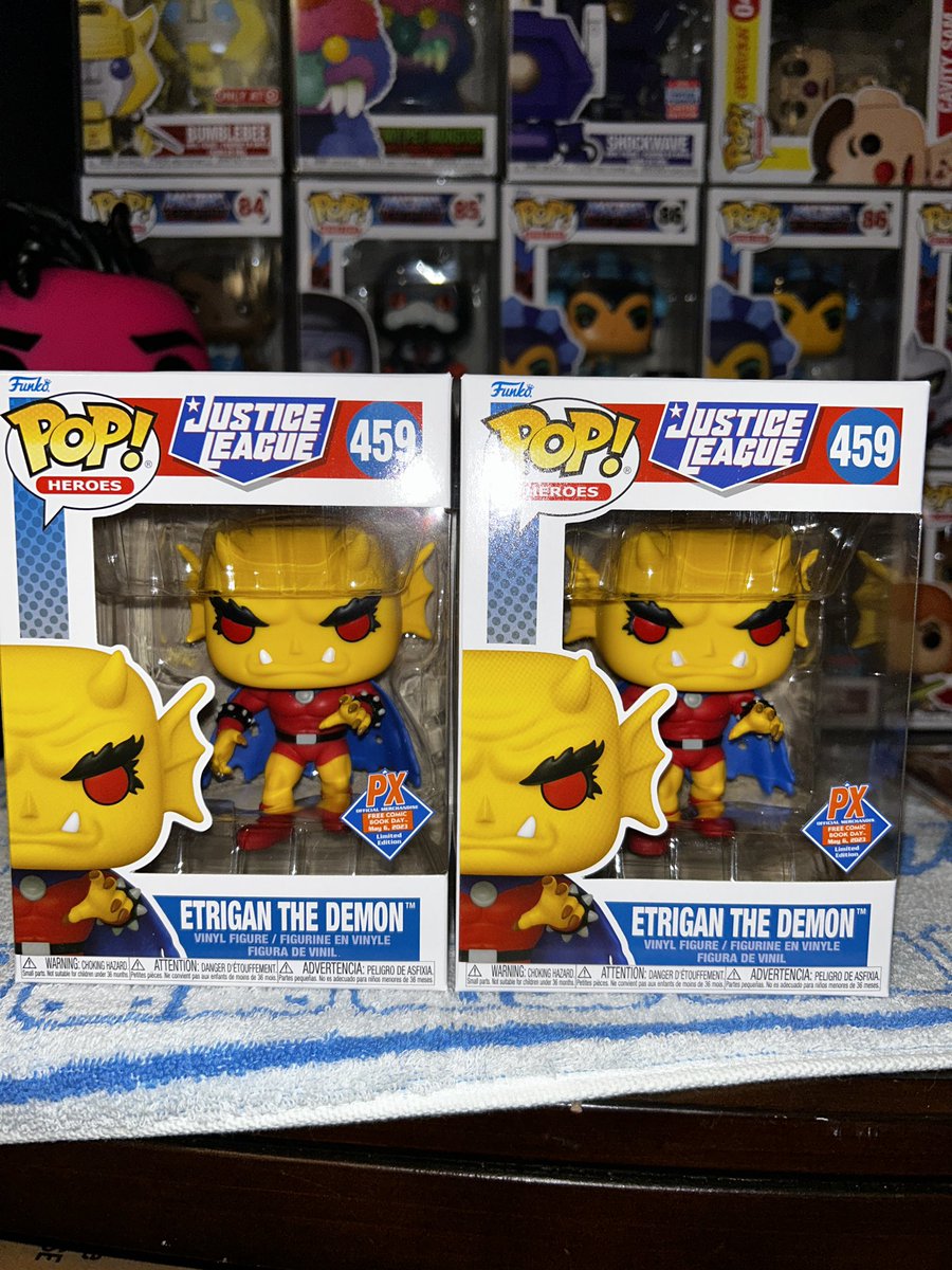 tdragons345's tweet photo. Wait wait wait!! I’m not done. 2 winners will get this awesome pop. Yes it’s the common. One did come with damage. The second winner will get the one with damage, but it’s an awesome pop. Just follow+Retweet+Like for the chance to win. Winners will be chosen on Sunday!!! https://t.co/QFYmC27sh6
