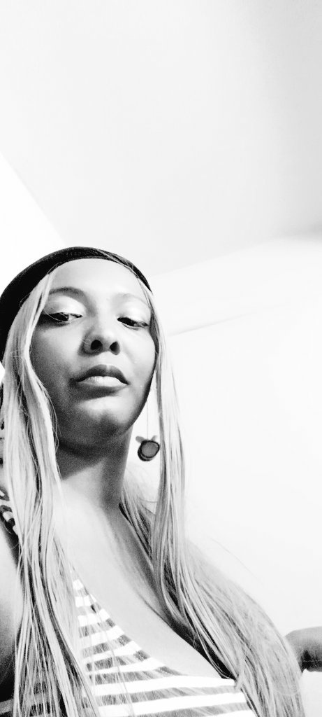 CultQueenEcho's tweet photo. My edibles aint hitting yet... Bout to spin some whack shit.🤷🏾‍♀️
#TwitchStreamers #DJEchoQuon 
#ikaecho

https://t.co/iQNjHwlmIN https://t.co/rxSWGoHUSv