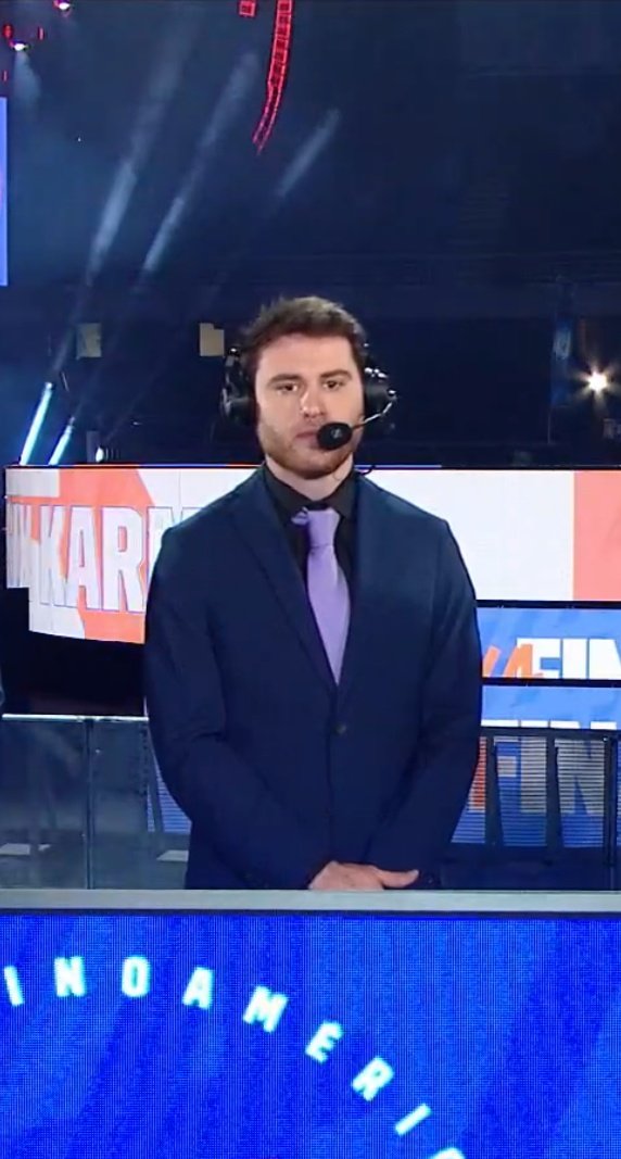 lvplolsur's tweet photo. Más que @nachittus_YT es facherittus😏
#LLA X #LigaMasterFlow https://t.co/2JGVC0BNM5