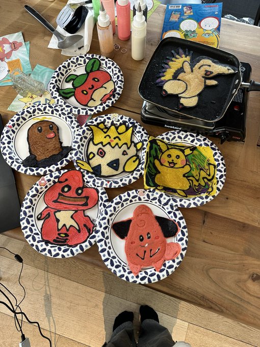 1 pic. We made Pokémon pancake art 🙂 https://t.co/0VhYspcJeY