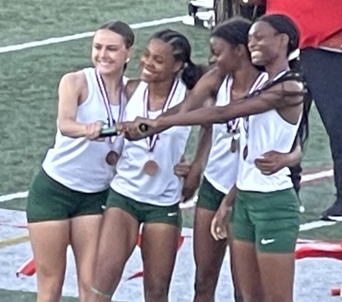 Waxgirlstrack's tweet photo. AREA QUALIFIER!!! 4th place 4x200!!! Season best by 1.4 seconds! https://t.co/unw9yu8UMt