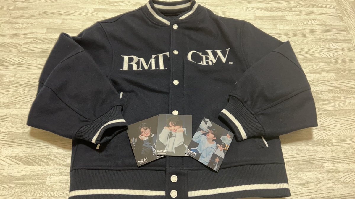 rokoti2's tweet photo. やっと届いた~やっぱり可愛くて、とにかくウジくんが可愛くて可愛い🥺
2枚目のはまた出るの⁇笑笑
私今月お金が悲鳴をあげてる笑笑🤣

#SEVENTEEN #carat #romanticcrown #woozi #CARATと繋がりたい #SEVENTEEN好きな人と繋がりたい https://t.co/sOLZs8gXk2