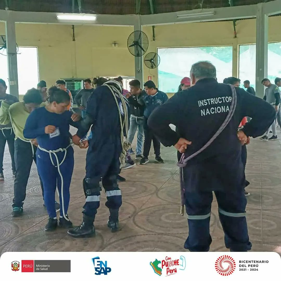ensap_peru's tweet photo. 🎯Desde Loreto, la ENSAP en trabajo conjunto con la Geresa de Loreto y la Digerd, finalizan con éxito el curso de Formación de Brigadistas para la Intervención Inicial en Emergencias.👏🦺⛑
@digerd_minsa @GeresaLoreto
#MINSA #ENSAP #DIGERD https://t.co/h5xWMpkKgQ