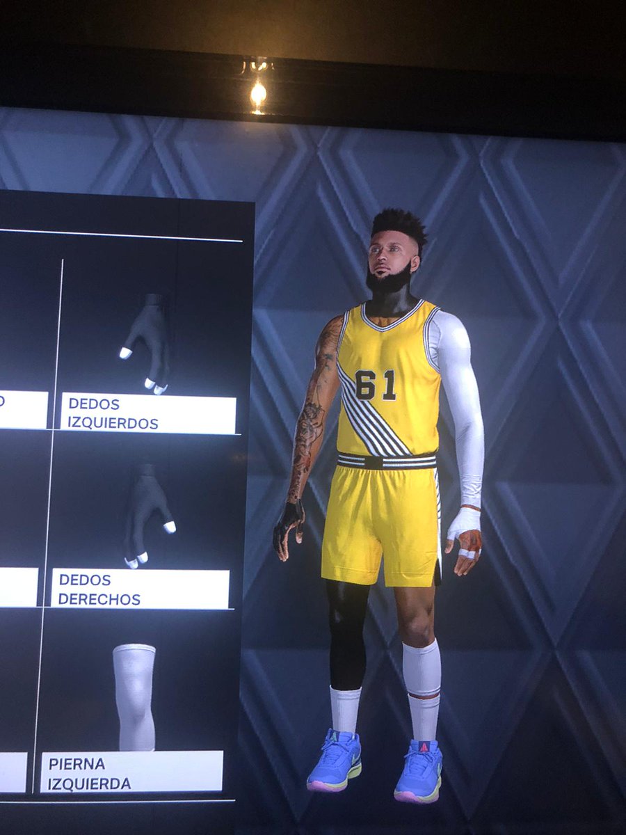 Posición - Alero
Altura - 6'8 
Peso - 220 lbs
PPP - 11
RPP - 4,75
APP - 4
TPP - 1,50
RPP - 2,75
3PT - 70, 6 %
TL - /
TC - 64 %