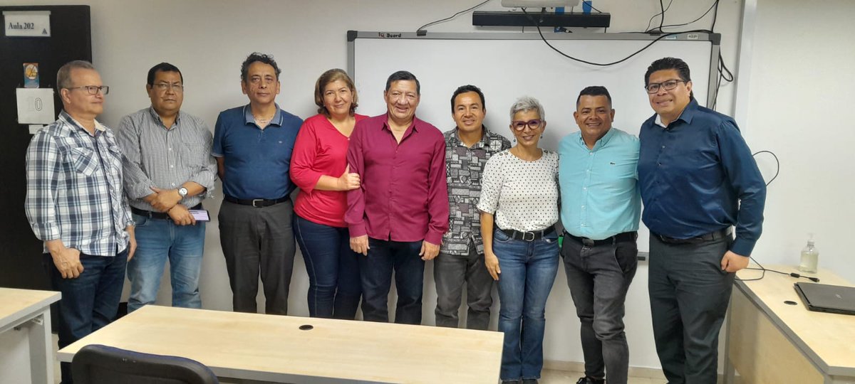 SERGIOCHICA21's tweet photo. ¡@ESAPOficial innovadora!
El pasado 13.04 se presentó el plan de acción de #EsapLab a los profesores de T.C. en la #TerritorialSantander, ¡Seguimos trabajando por la innovación pública. https://t.co/Kee5LX9WSk