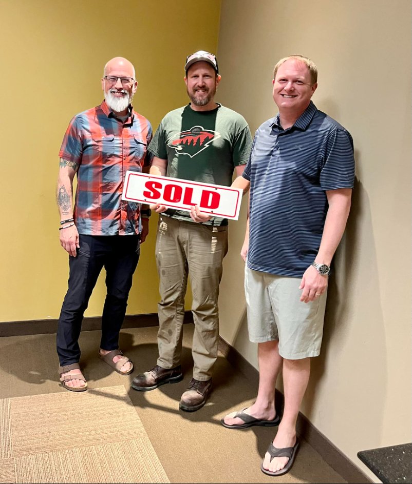 jonwagner04's tweet image. Congratulations, Houston!! 😎 It does not get much better than helping a Veteran close on his Dream Home. ❤️🤍💙 Shout-out to Michael Finstad, for seamlessly putting this all together for Houston. #VA #PurchaseExperts #dreamhome #RealEstate