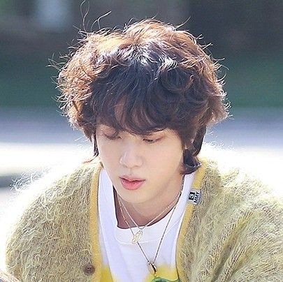 hourjinnie's tweet photo. 🌻✨️ https://t.co/gBt1tVG1k6