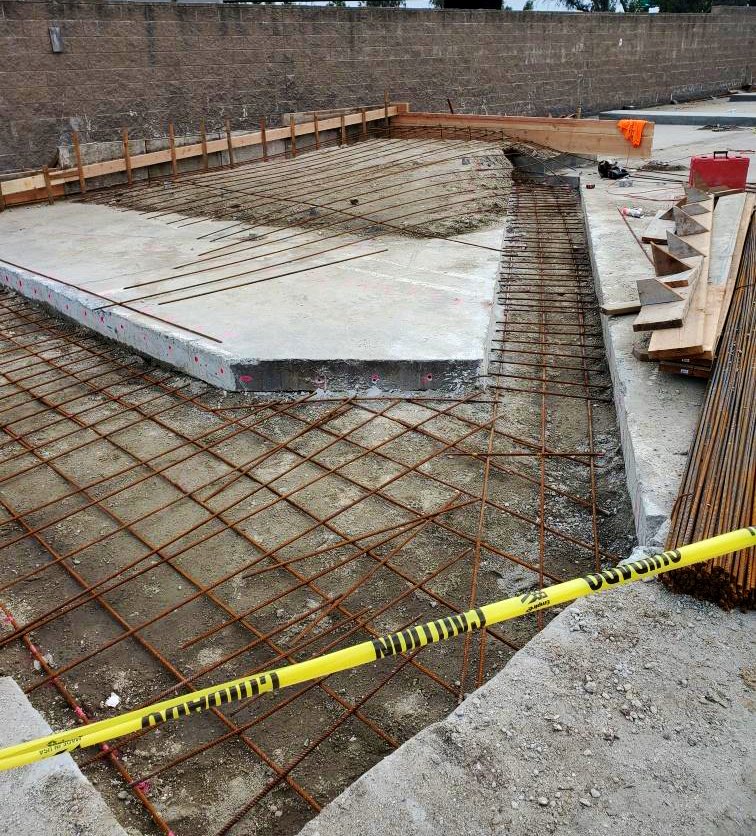 pacwestscale's tweet photo. Getting ready to ramp it 🆙 #pacwestscale #since1995 #madeintheusa🇺🇸 #truckscales #concrete #rebar https://t.co/vDZLf9IX8t