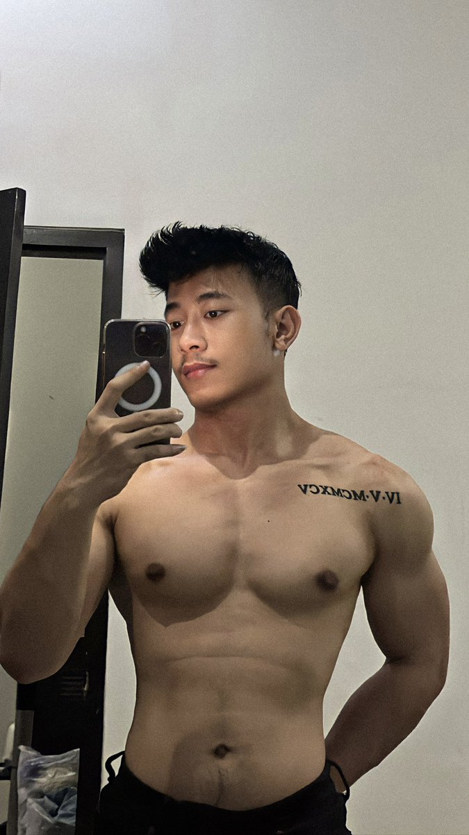 brownsugar100gr's tweet photo. Would you like to spend the whole weekend with me? Let me spoil you. https://t.co/5oyANqPiwN