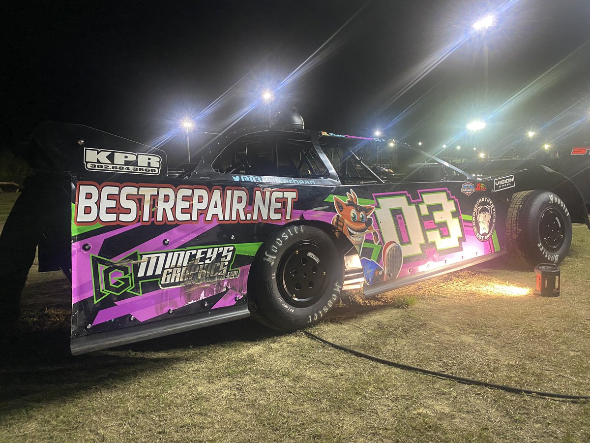 Turning some practice laps tonight at <a href="/DixielandSpdwy/">Dixieland Speedway</a>!