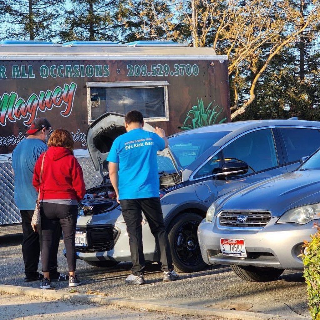 Valley CAN <a href="/ValleyCAN/">Valley CAN</a>  hosted another “Save Money Workshop” in Modesto last night with <a href="/AreYouEVReady/">Charge Across Town</a>!

They were able to share information about bill-savings programs and ZEV incentives AND offer test drives of EVs.
🙌🚗🔌

#ZEV #EV <a href="/CAGoBiz/">GO-Biz</a> #caempower #valleycan