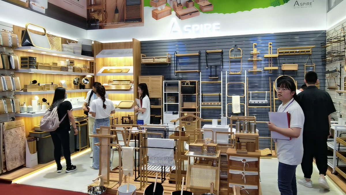 Echo14856483's tweet photo. The Canton Fair officially begins today! 🧐
Warmly welcome to visit Aspire booth! 🤗 🤗
#cantonfair2023 #aspire #homedecoration #bathroom https://t.co/Ry9lYtYXsZ