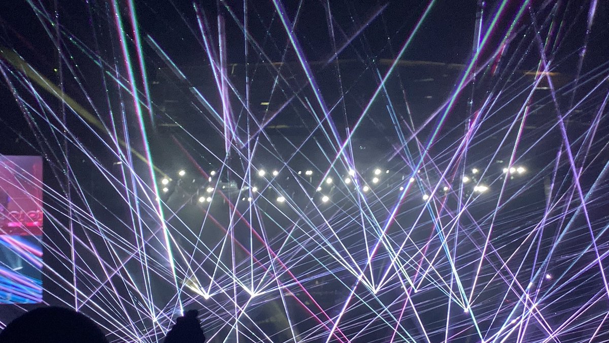 TyanneMateo's tweet photo. Lasers 🤝 Snow 🤝 @Subtronics 
#cyclopsrocks https://t.co/8NDlXiG3RX