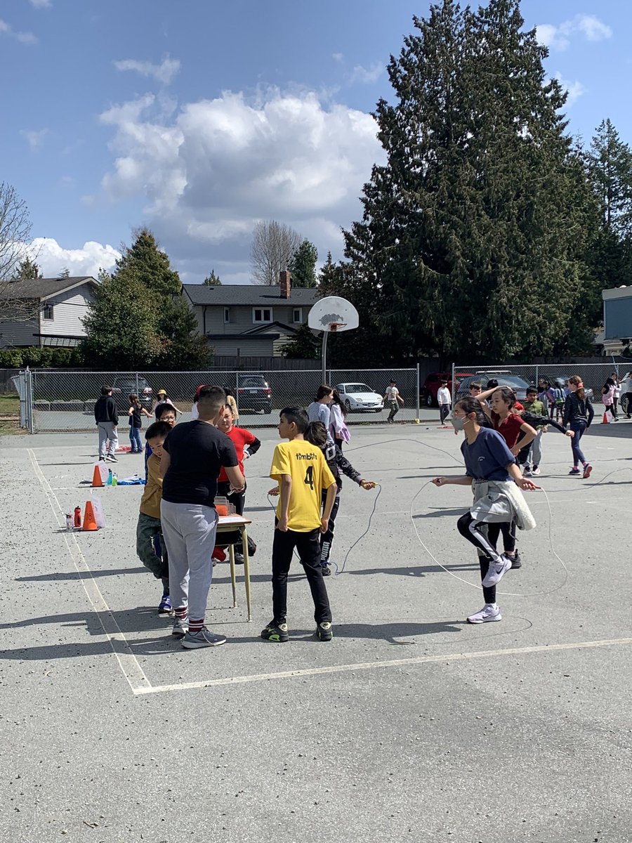 GrayElemSchool tweet media