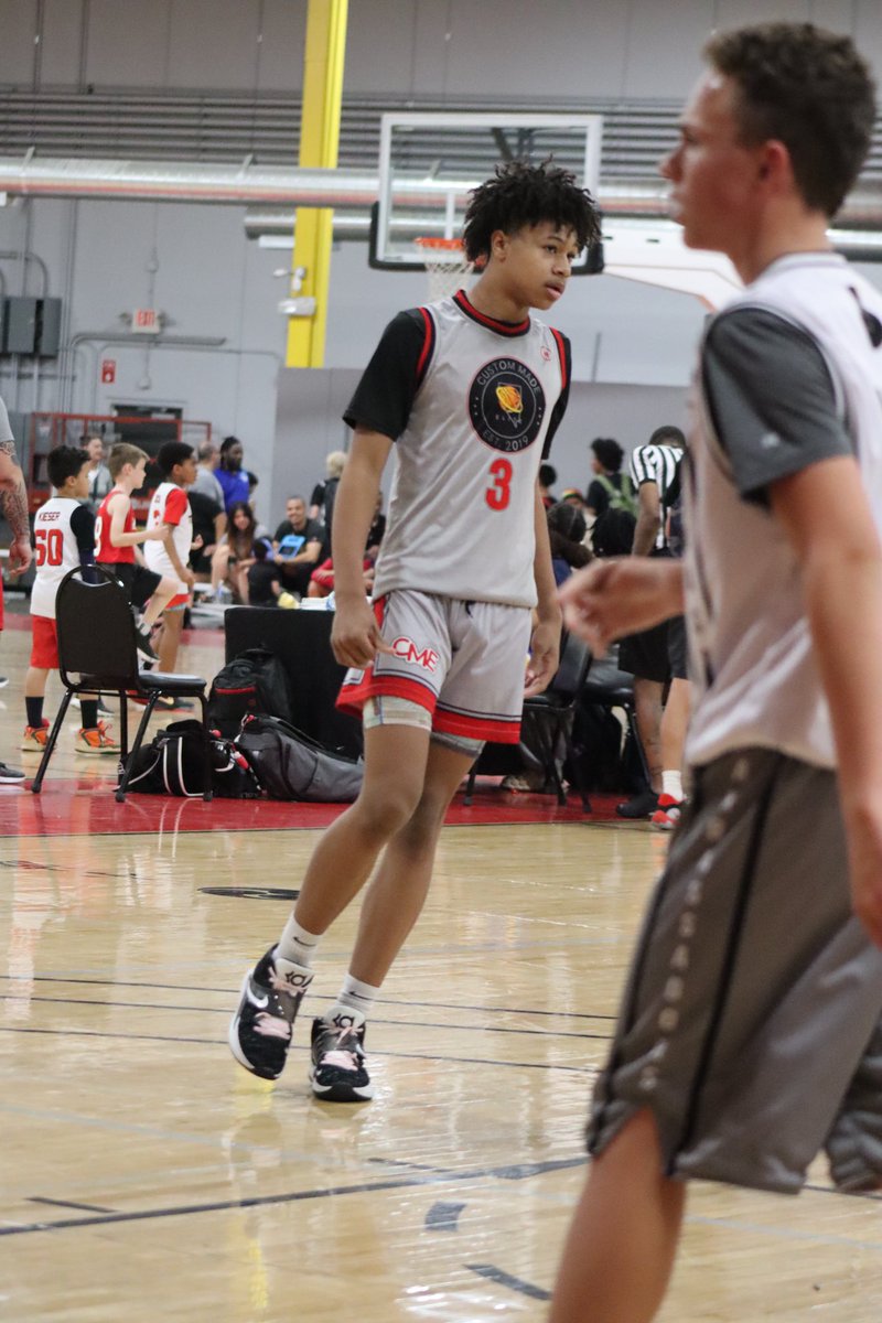 Was in Las Vegas and seen, 14 yrs old 2027 6’2 Ien Kirkland. He is a name that the Vegas Community should become familiar with. Bright future📝 

Nice body frame with athleticism,and length to complement.  
<a href="/ChosenPremier/">ChosenPremier</a> tournament