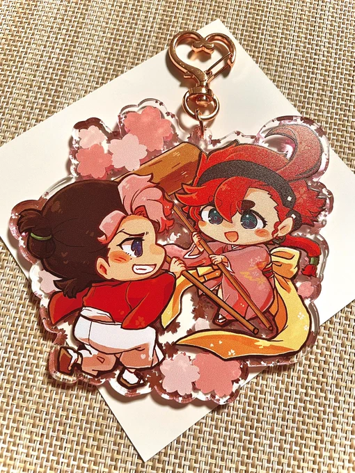 アクリルグッズの達人さん()でグエスレのさくらアクキーを作っていただきました!すごい!さくら可愛い〜〜!!!目と和服を透かしてますハートのナスカンも可愛い!とても丁寧に作っていただきありがとうございました〜!!!#アク達で作ってみた 