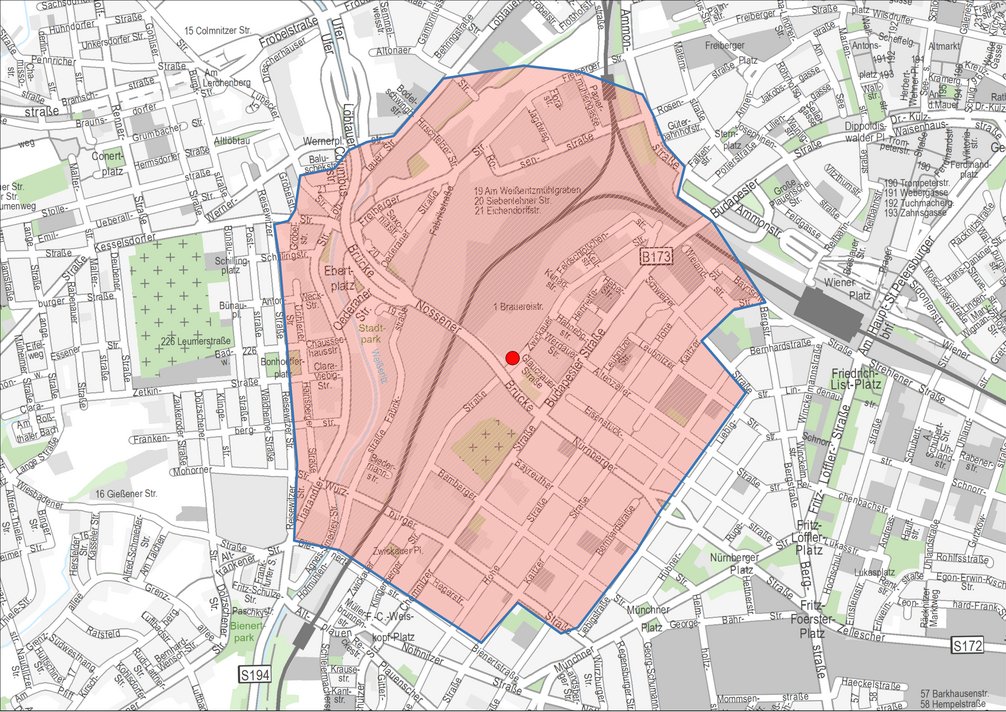 PolizeiSachsen's tweet photo. Wir m��chten noch einmal darauf hinweisen, dass alle Menschen, die im Evakuierungsgebiet wohnen, aufgefordert werden, den Bereich bis zum heutigen 15.04.2023, 09:00 Uhr zu verlassen. #dd1504 https://t.co/TSvDpKpB7w