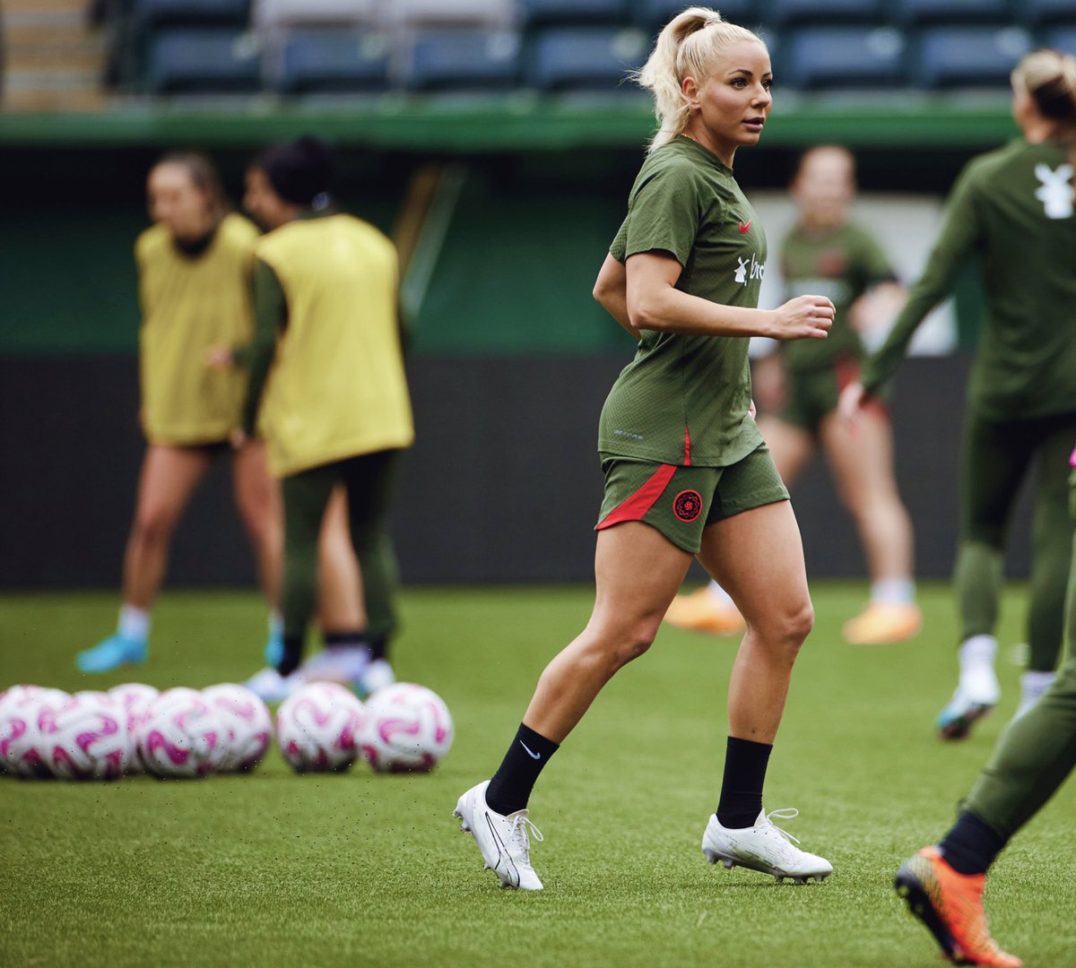 Thank you Rose City 🌹 for the warm welcome. Think green suits me…@ThornsFC #BAONPDX