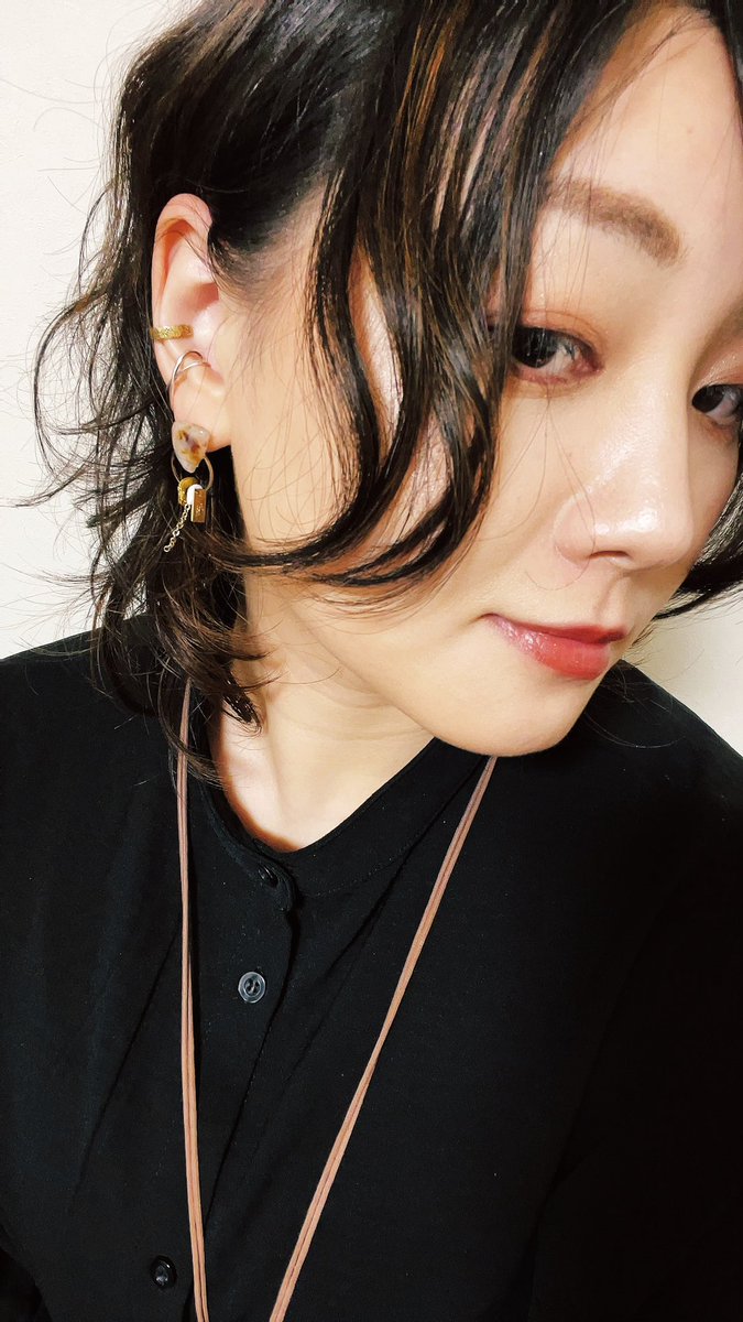 ボス@nightmeal🎸楽器屋退職しました on Twitter: "そういえばOOPARTSに向けて先週散髪してました 髪を切るとピアスも