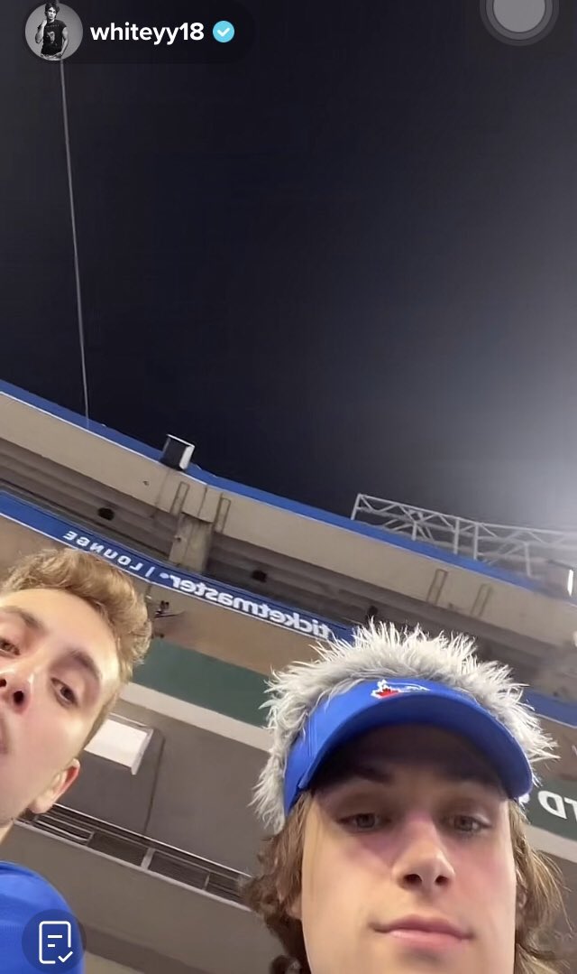 Beachmom3331's tweet photo. 💙💙 Blue-eyed Gavin 💙💙

Goooooo Blue Jays 💙🤍⚾️

#4minLive #phonedied #always https://t.co/bwUzsgcZgo
