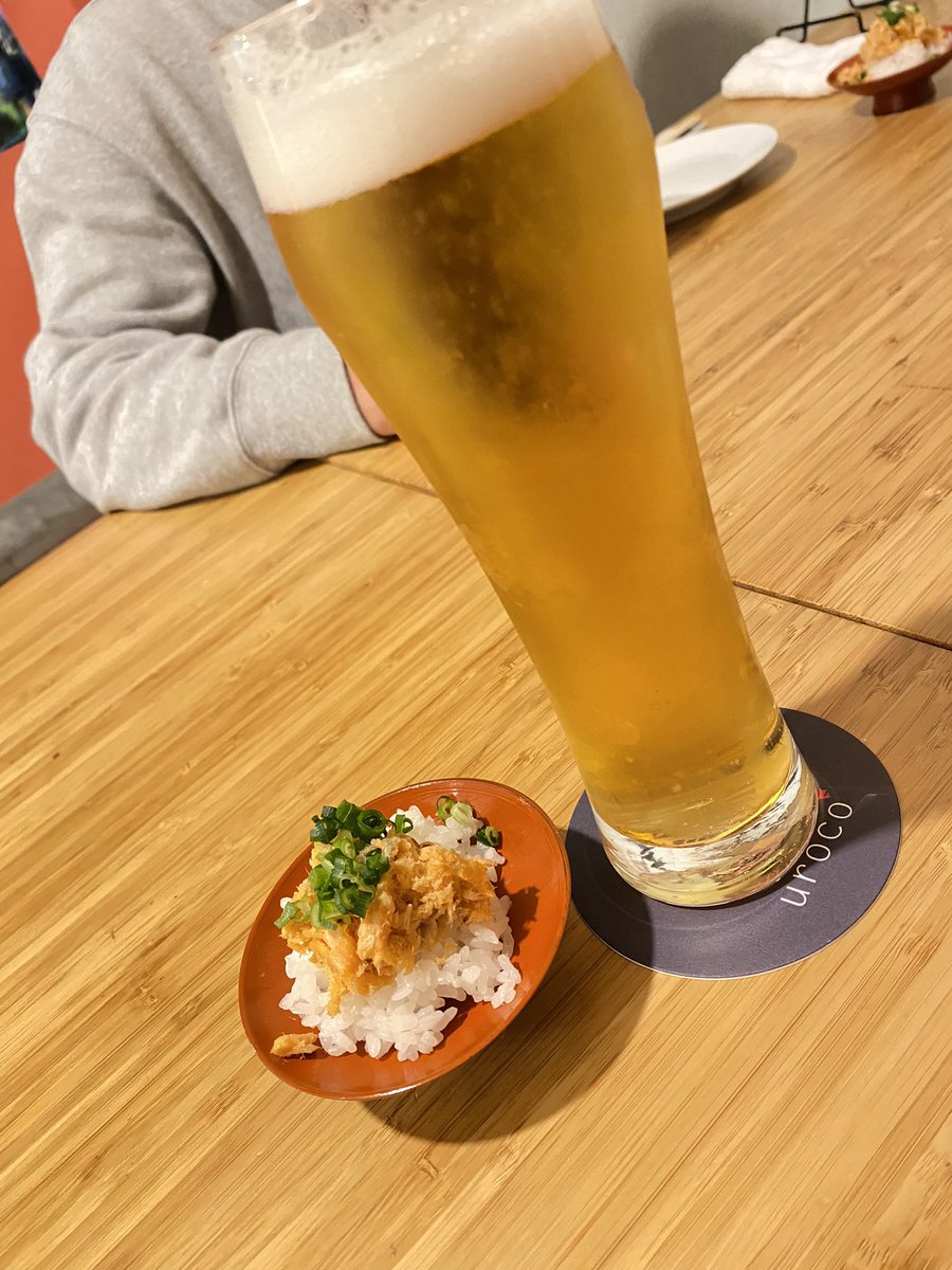 EIGO1515's tweet photo. ビール飲みたい
肉食べたい
寝たい
マッサージ行きたい
カラオケ行きたい😊 https://t.co/FKwYTzxas2
