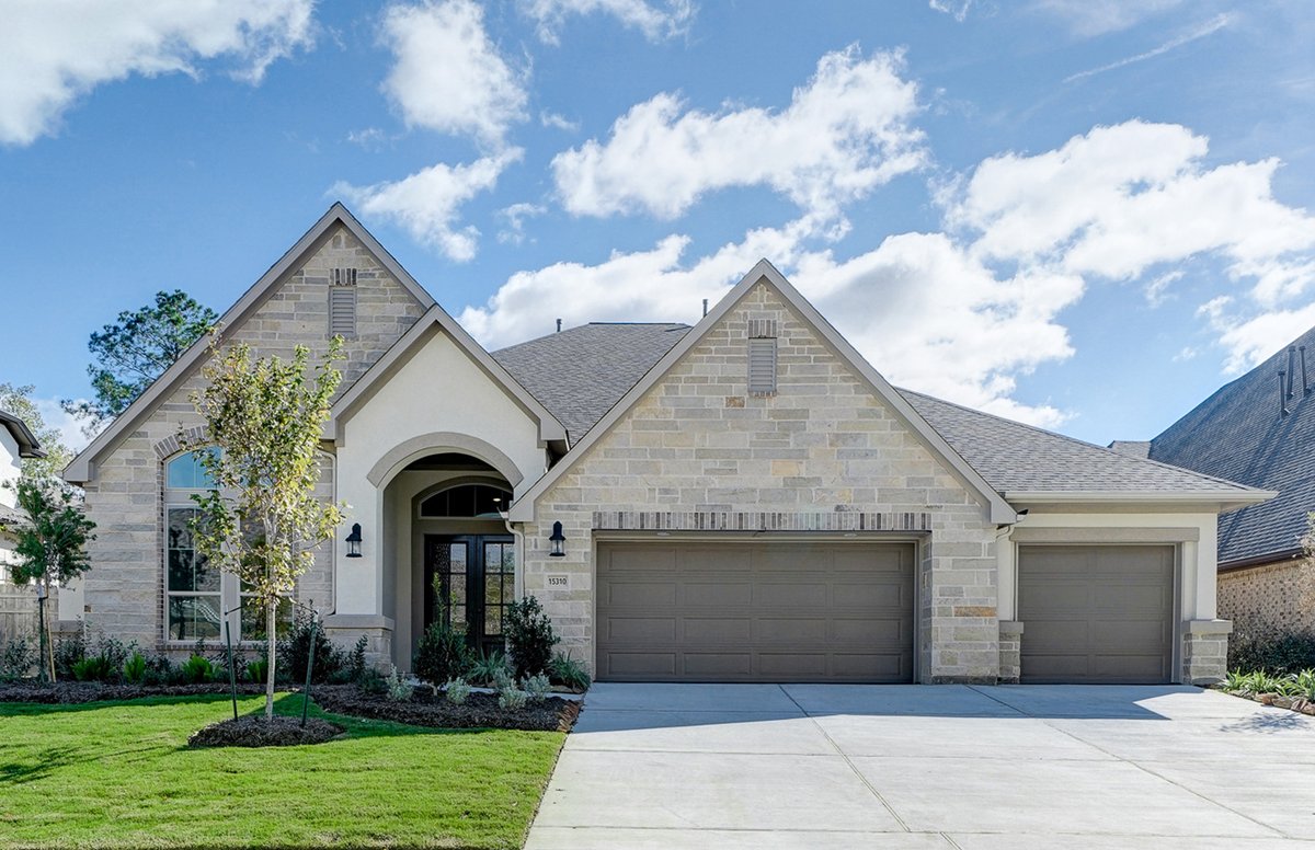 Ravenna_Homes's tweet photo. Move-In Ready 1-story home in Artavia! Schedule a private tour of this 4 bedroom/ 3½ bathroom home at 15310 Guava Vista in Conroe.

More Details:  https://t.co/0XTJP6WD4z https://t.co/ovnqjuXMGL