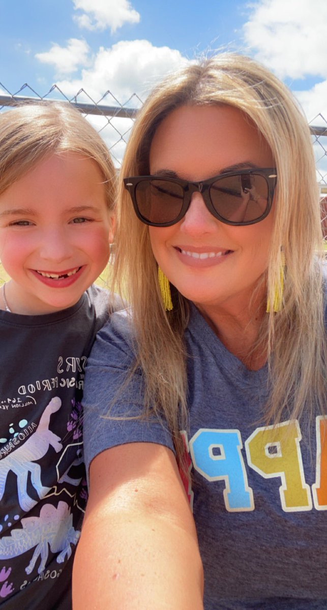 jessicakramer80's tweet photo. Not much better than recess on beautiful days! ☀️ https://t.co/29NfLhP4L3