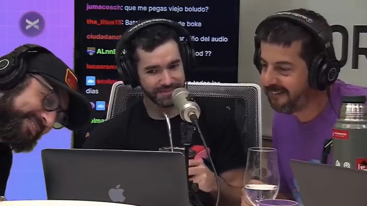 Necesito memes con esta foto!! *twiter haz lo tuyo*