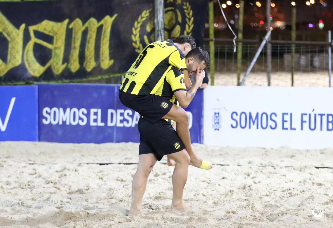 [FÚTBOL PLAYA⚽️🏖]

En El Día Del Miércoles Hubo Victoria De Peñarol 4-3 Ante Malvin En El Estadio Arenas Del Playa 🏟 Por La Tercera Fecha El Torneo Apertura🏆

✅️ Con 3 Victoria Al Hilo El Mirasol Lidera La Tabla Del Torneo Apertura🏆⚽️.