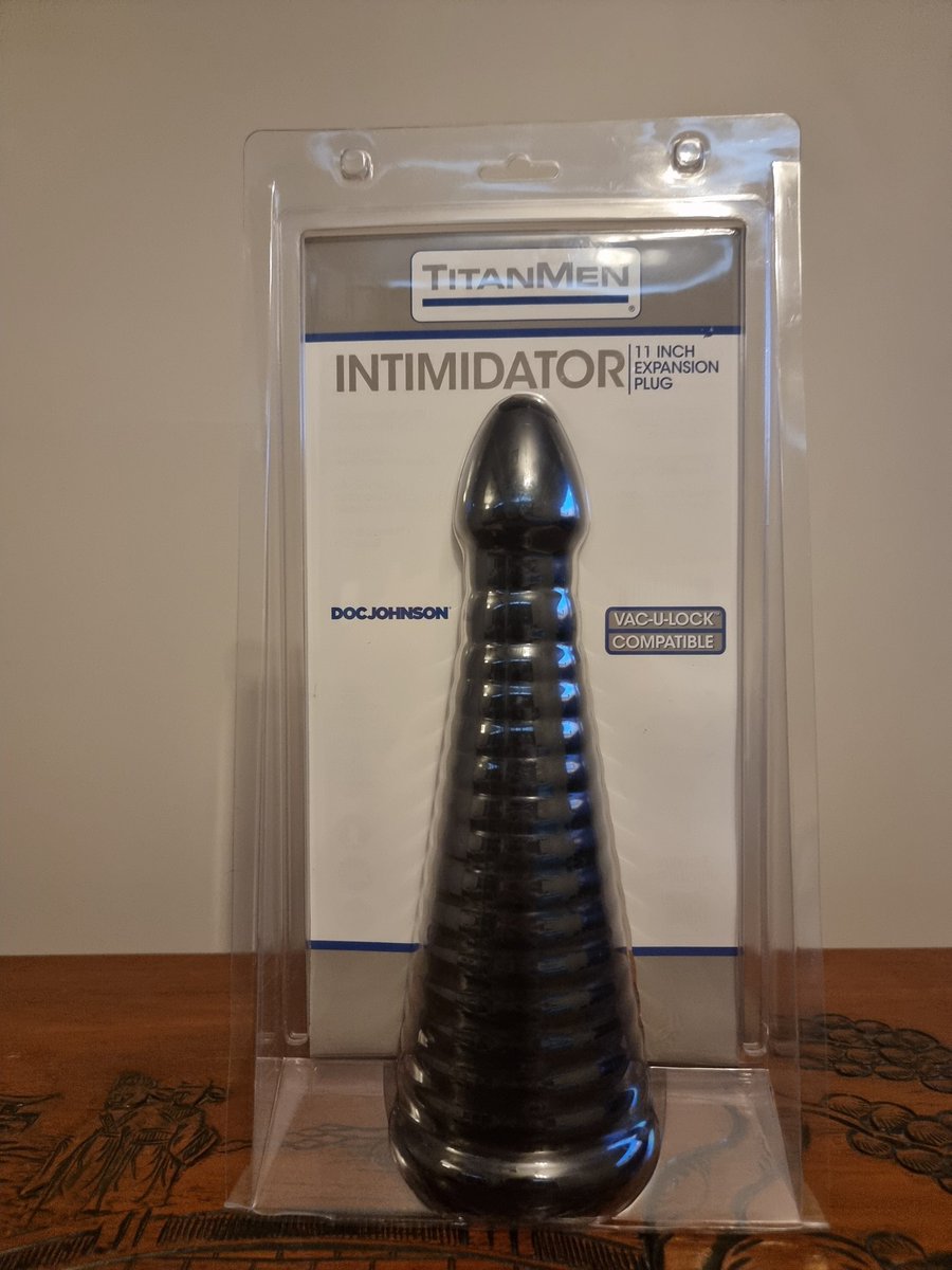 Devi_ant8's tweet photo. New toy for the collection. I definitely understand the name.
#nsfw #anal #gapedass #kink #bdsm https://t.co/iVTw23QWxu