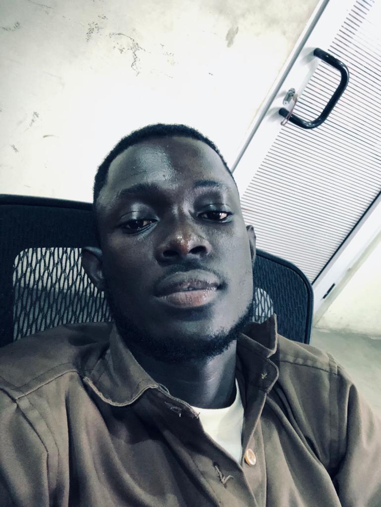 OHYeahgh70044's tweet photo. Am not that Cute ☺️ actually 
But who wants to take care of my black skin 🥰❤️ https://t.co/8VrKr4d1FA
