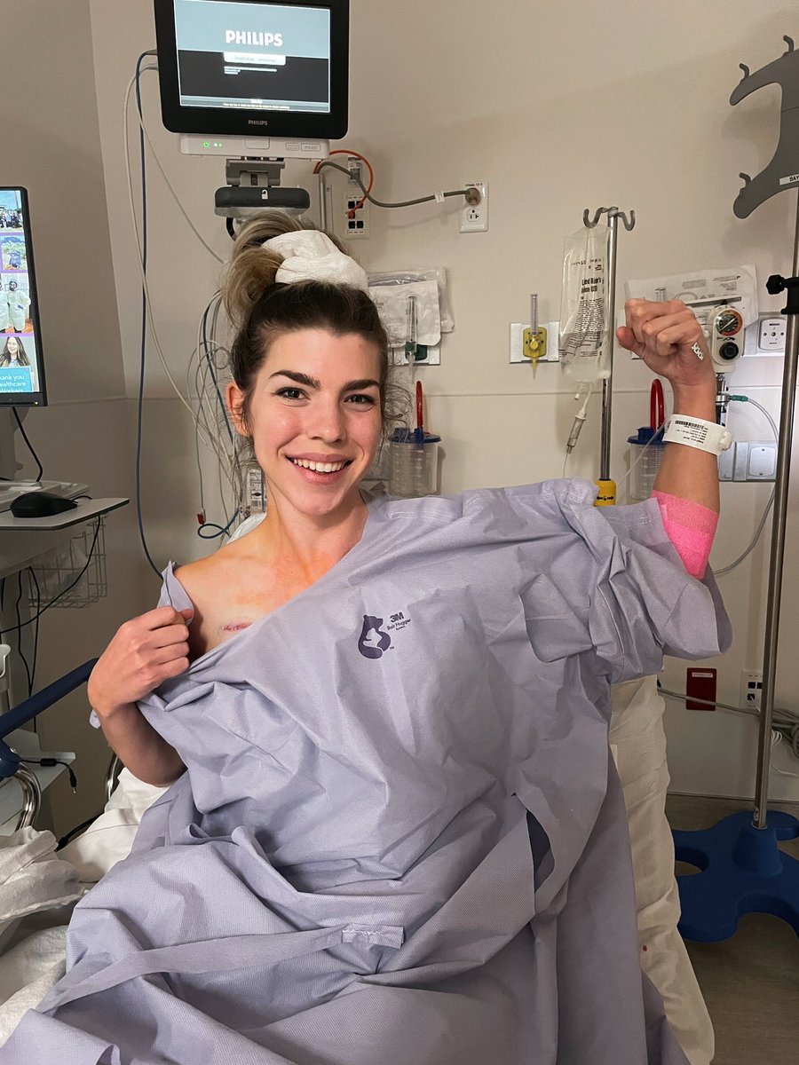 Janel_Stephens's tweet photo. This feels like an absolute dream… I’M OFFICIALLY CANCER FREE 💙🎉💙🎉💙 https://t.co/kxsLJZyAZS