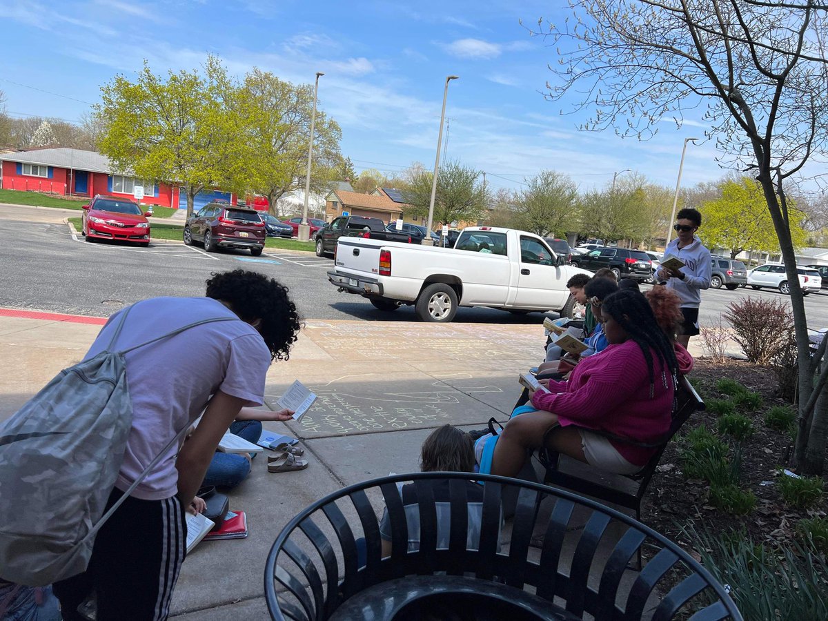 Ms. Chuah and Mr. Dimond took advantage of the nice weather, reading Julius Caesar outside with their students.