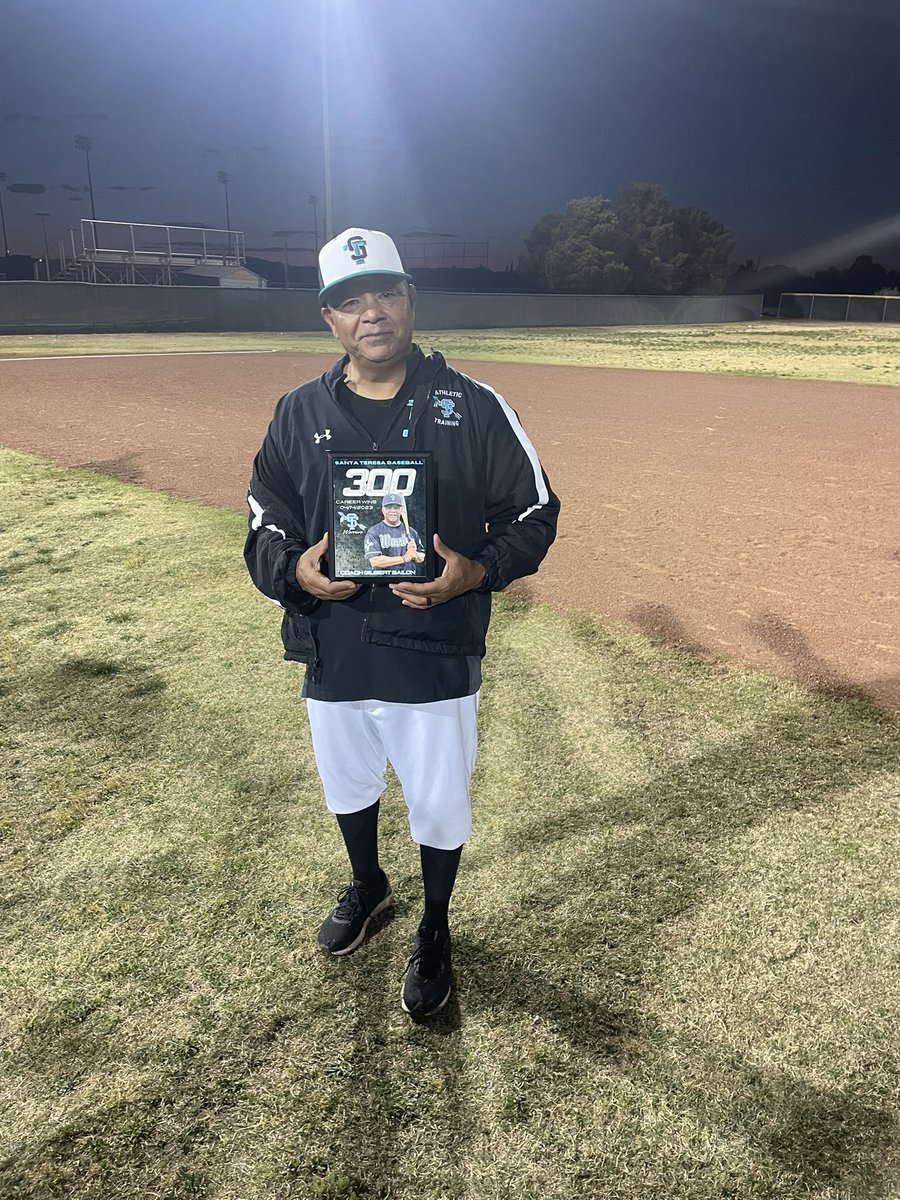 DesertSanta's tweet photo. Congratulations Coach Bailon! 300 career wins! https://t.co/v9xV7Hya5x