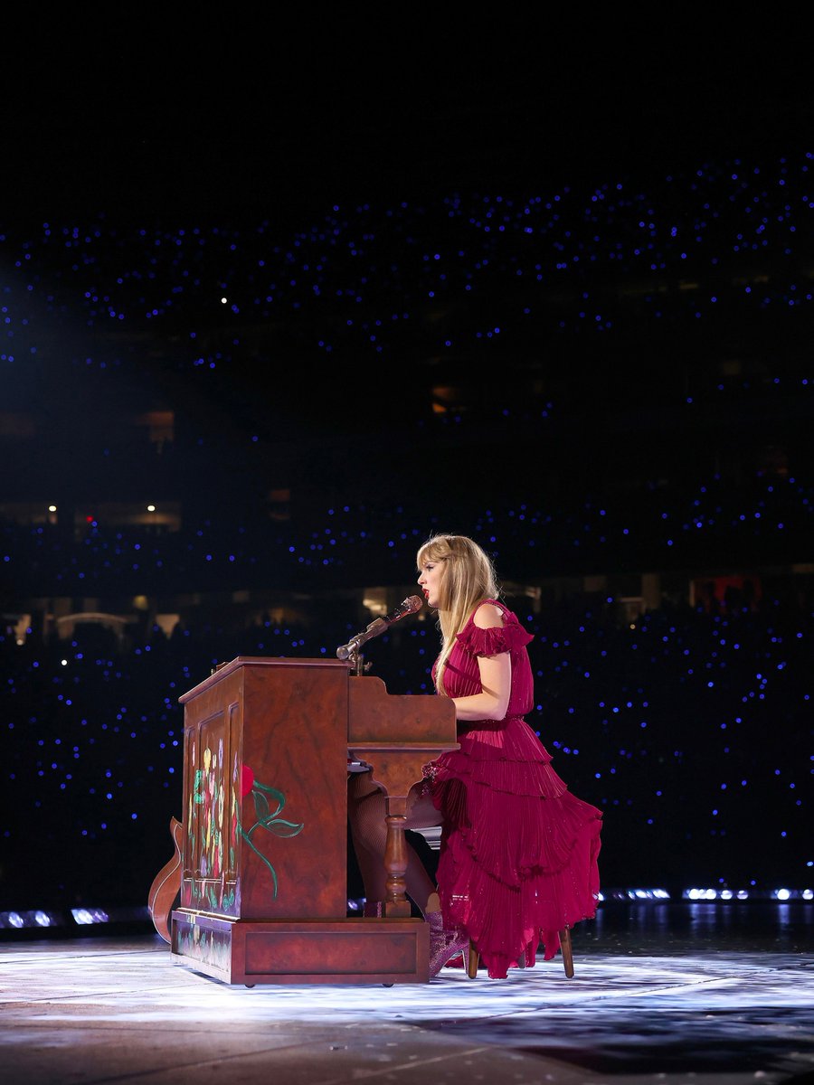 Taylor Swift News tweet media