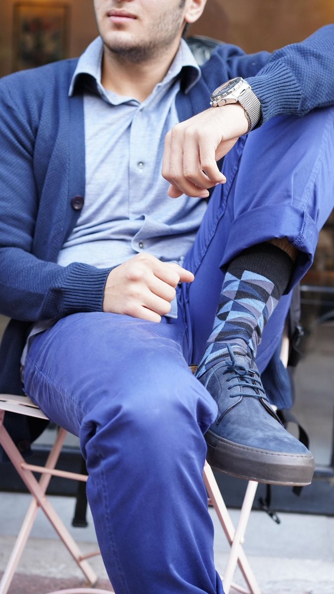 BennBurry's tweet photo. Men's Azure Triangle Socks https://t.co/nzWGDDowmc Socks n Socks $20.99 #mens #socksnsocks #mensfashion #menssocks #mensunderwearandloungewear #modalyst https://t.co/BEsqLcgpj8